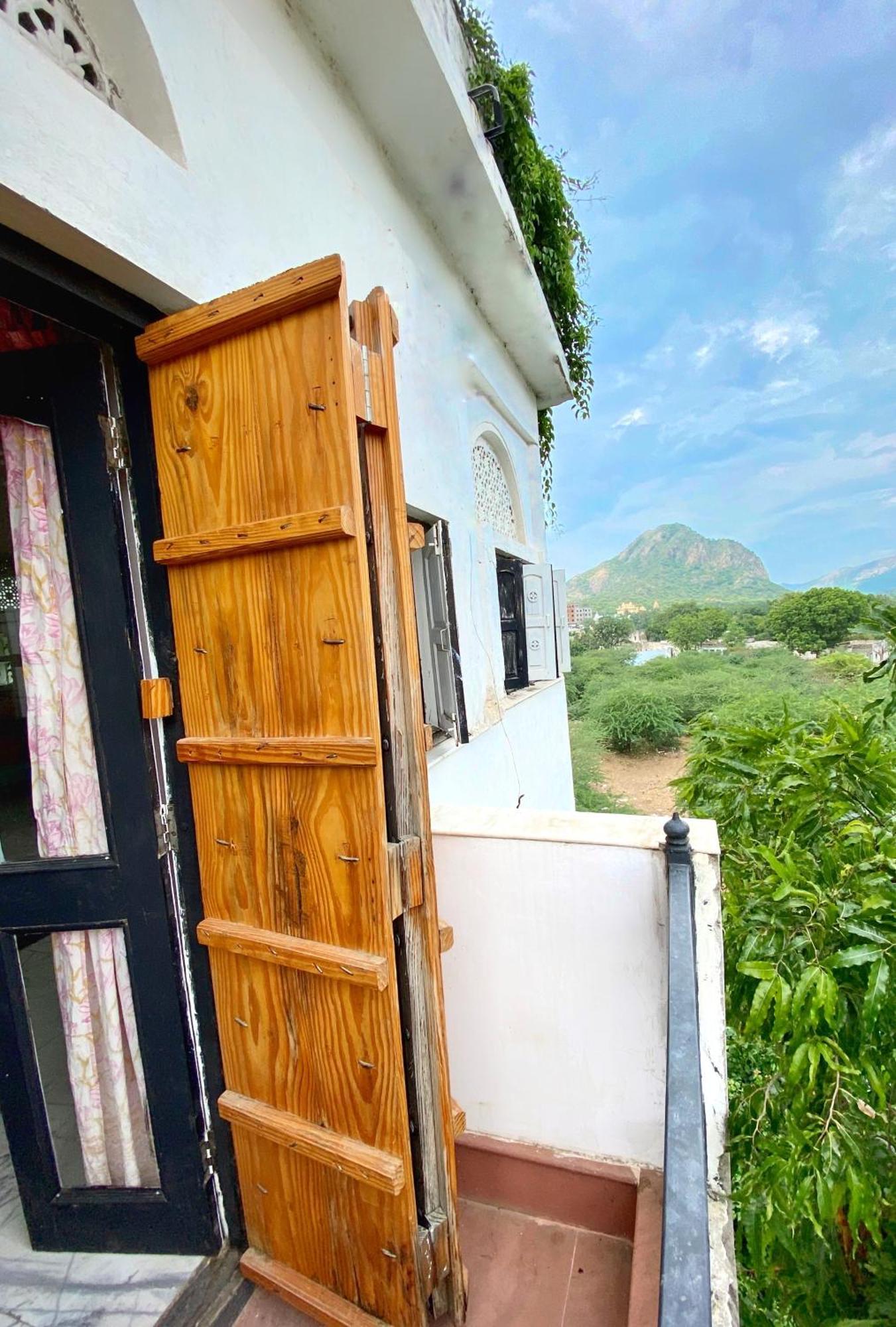 Dia Homestay Πουσκάρ Δωμάτιο φωτογραφία